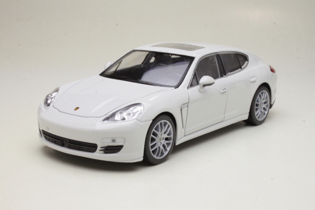 Porsche Panamera S 2009, valkoinen