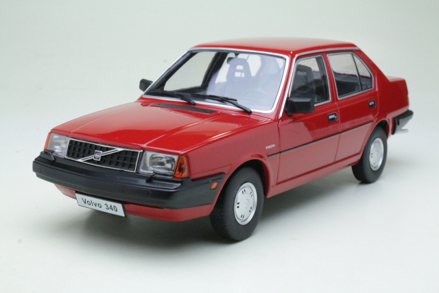 Volvo 340 1987, red