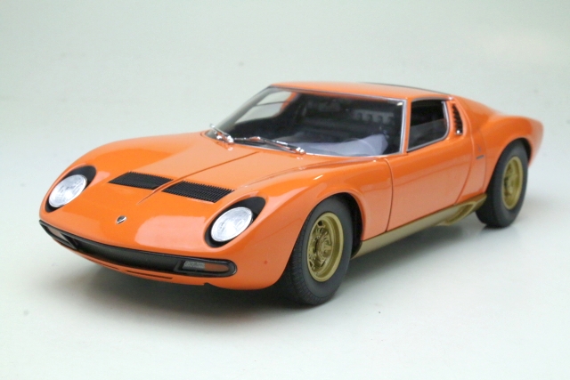 Lamborghini Miura P400 1971, oranssi