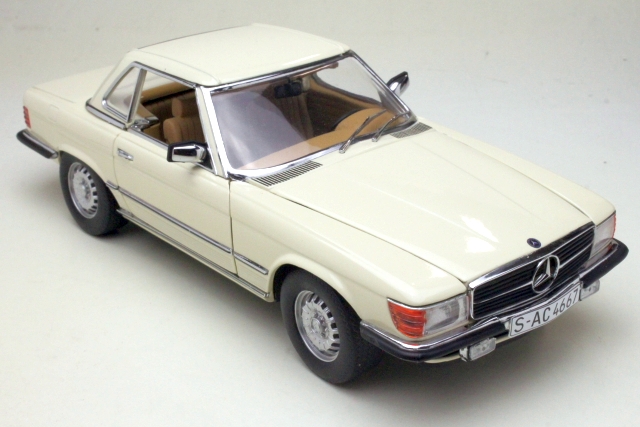 Mercedes 350 SL Hard Top 1977, valkoinen