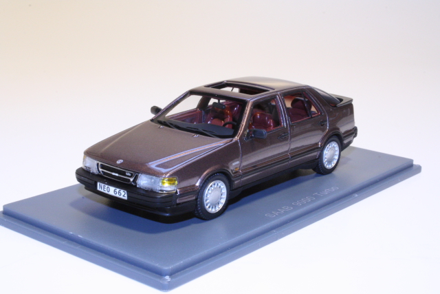 Saab 9000 Turbo 1985, metallic brown