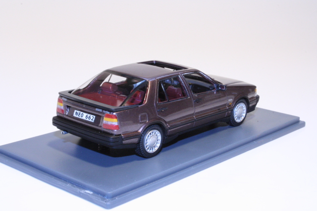 Saab 9000 Turbo 1985, metallic brown