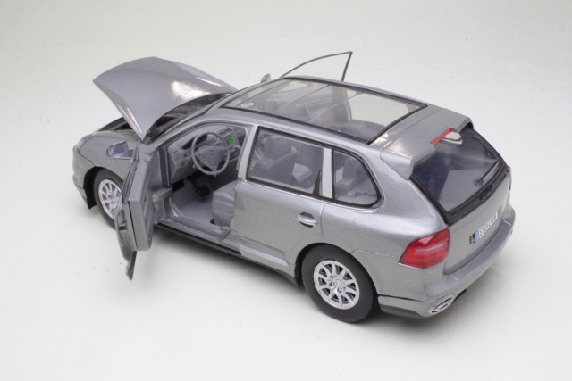 Porsche Cayenne 2008, harmaa