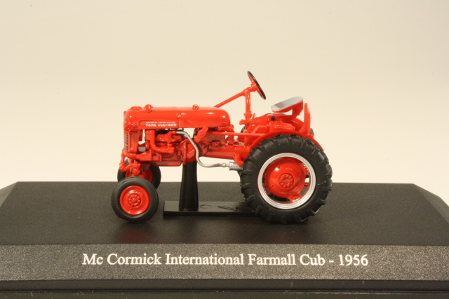 Mc Cormick International Farmall Cub 1956, punainen