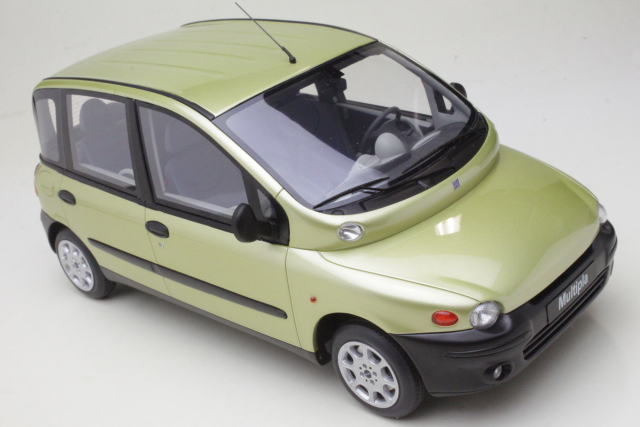 Fiat Multipla 2000, yellow