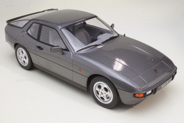 Porsche 924S Coupe 1986, grey