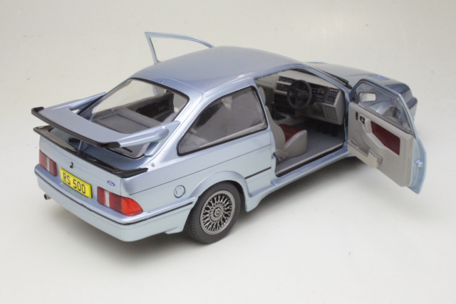 Ford Sierra RS500 Cosworth 1987, vaaleansininen