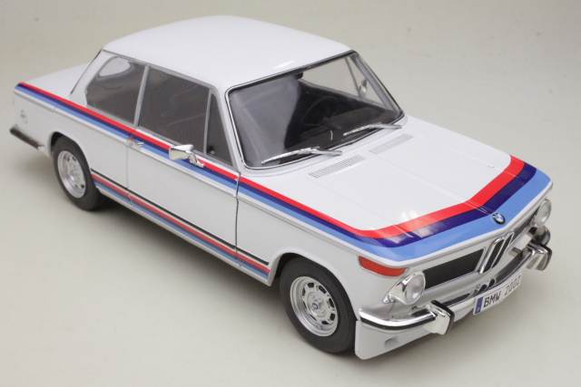 BMW 2002 Tii Turbo 1971, white