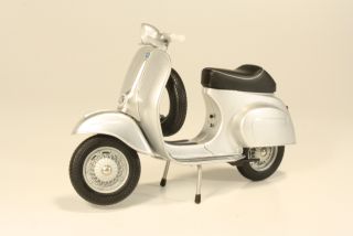 Vespa 50R 1972, silver