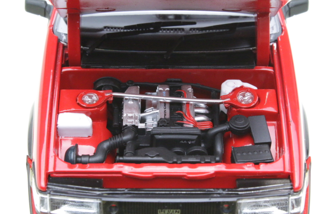 Toyota Corolla Levin (AE86) 1985, punainen