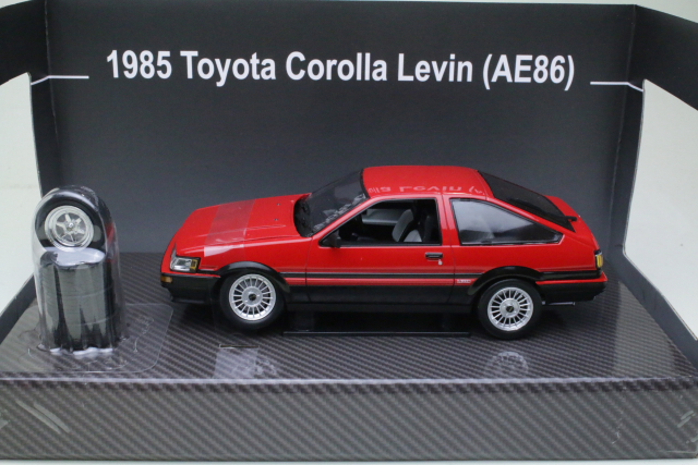 Toyota Corolla Levin (AE86) 1985, punainen