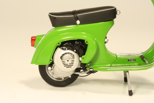 Vespa 50 Special 1972, green