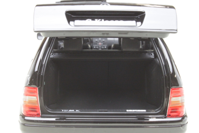 Mercedes C200 T Estate (S202) 1997, musta