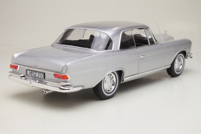 Mercedes 250SE Coupe (W111) 1969, hopea
