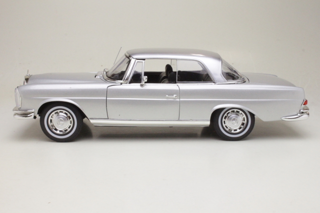 Mercedes 250SE Coupe (W111) 1969, hopea