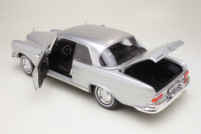 Mercedes 250SE Coupe (W111) 1969, hopea
