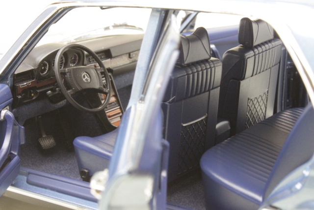 Mercedes 350SE (W116) 1973, light blue