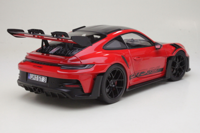 Porsche 911 GT3 RS Weissach Package 2022, punainen