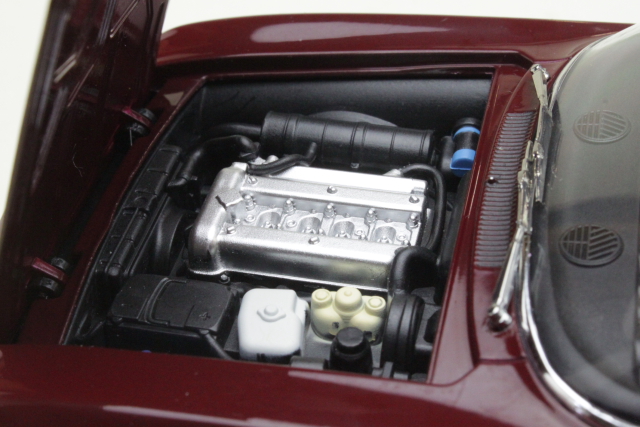 Alfa Romeo 2000 GTV 1973, dark red