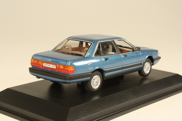 Audi 200 Quattro 1990, sininen