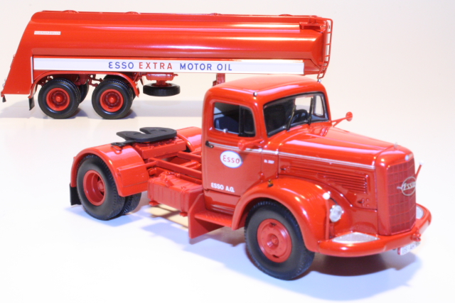 Mercedes LS315 1954 "Esso", tankkirekka