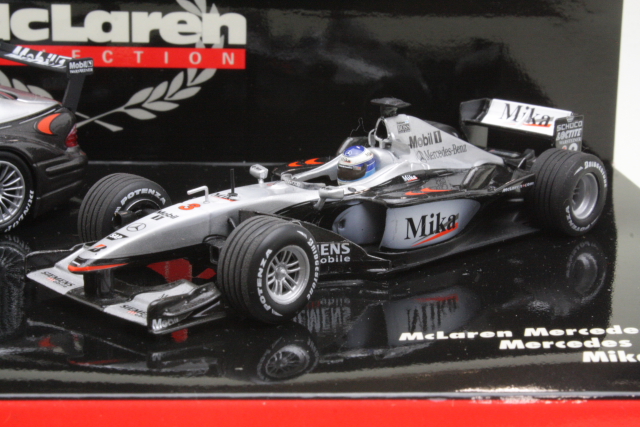 McLaren MP4/16 & Mercedes CLK Coupe, M.Häkkinen