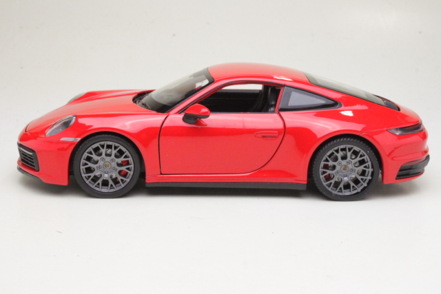 Porsche 911 Carrera 4S (992) 2019, punainen