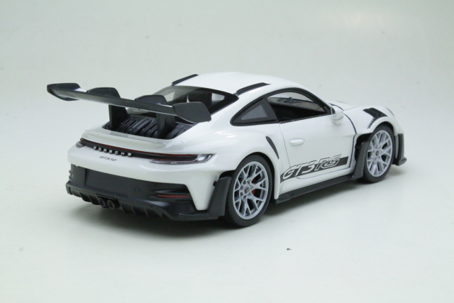 Porsche 911 (992) GT3 RS 2023, valkoinen