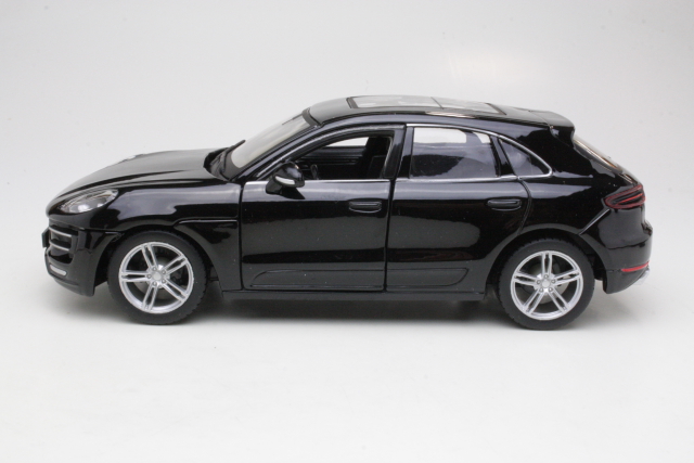 Porsche Macan Turbo 2013, black