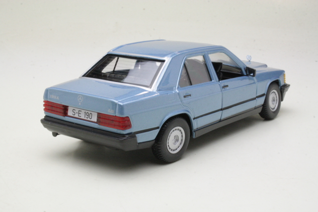 Mercedes 190E (w201) 1987, sininen