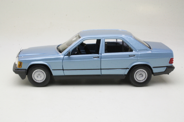 Mercedes 190E (w201) 1987, sininen