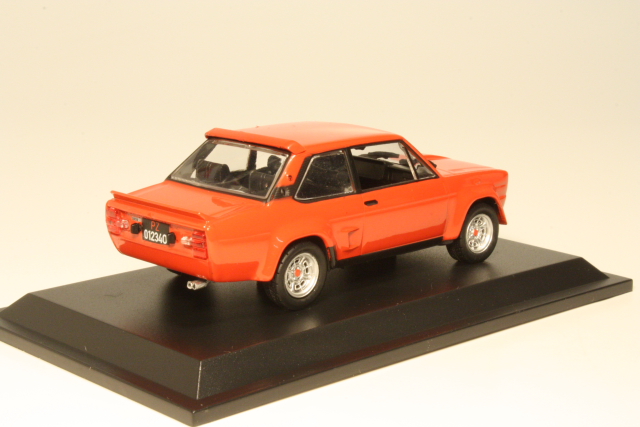 Fiat 131 Abarth 1976, punainen - Sulje napsauttamalla kuva