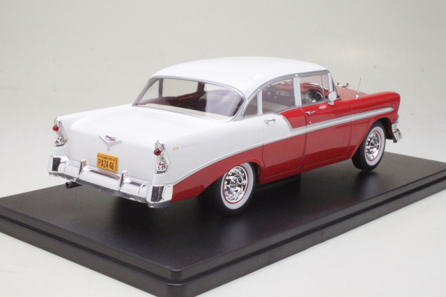 Chevrolet Bell Air 4d Sedan 1956, punainen/valkoinen