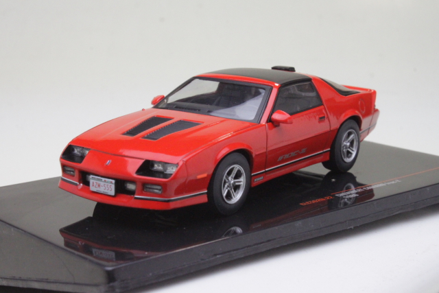 Chevrolet Camaro IROC-Z 1986, punainen