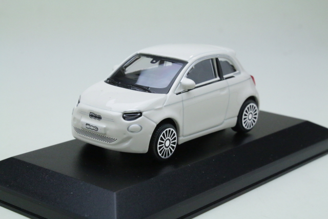 Fiat 500e 2021, valkoinen