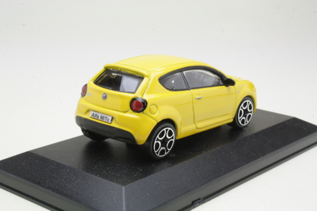 Alfa Romeo Mito 2011, keltainen