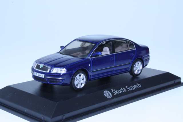 Skoda Superb 2004, blue