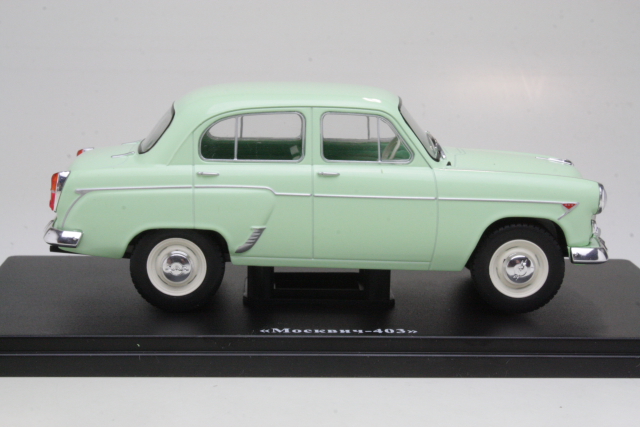 Moskvitch 403 1962, light green