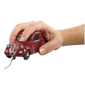 Fiat 500A Topolino punainen. Johdollinen optinen hiiri.
