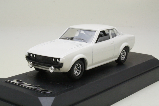 Toyota Celica (TA22) 1975, valkoinen
