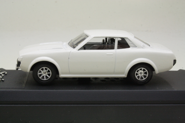 Toyota Celica (TA22) 1975, valkoinen