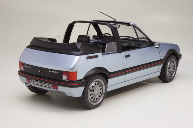Peugeot 205 CTI 1.6 Cabriolet 1989, vaaleansininen