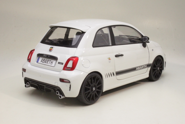 Fiat 500 Abarth 595 2022, valkoinen