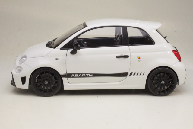Fiat 500 Abarth 595 2022, valkoinen