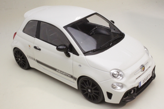 Fiat 500 Abarth 595 2022, valkoinen