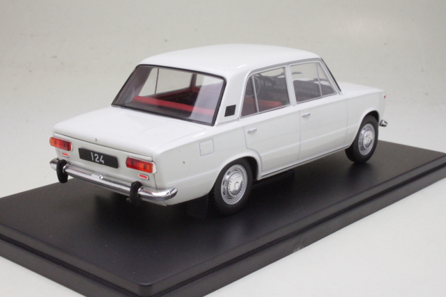 Fiat 124 1970, valkoinen