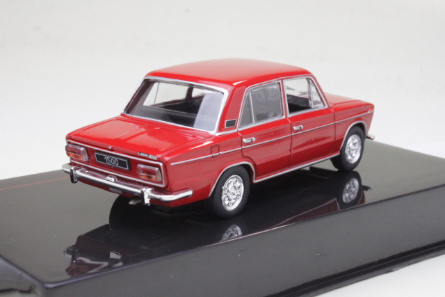 Lada 1500 1980, punainen
