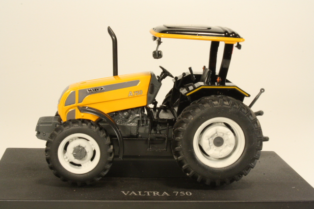 Valtra A750 1999, oranssi