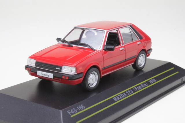 Mazda 323 1980, punainen