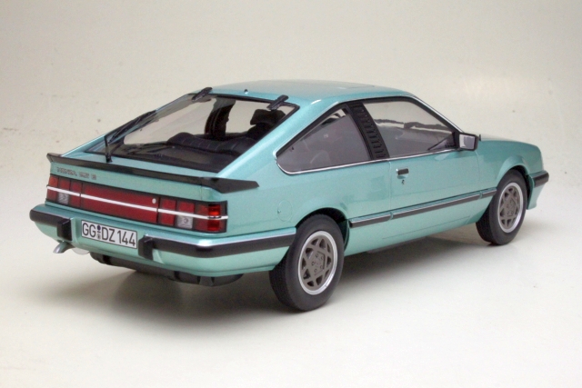Opel Monza 2.5 E 1983, vihreä